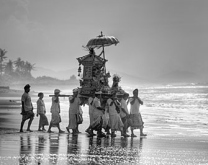 Upacara Di Pantai by Yoga Raharja