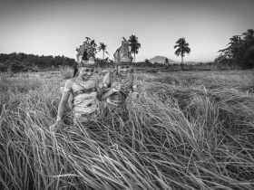 Penari Ladang by Yoga Raharja