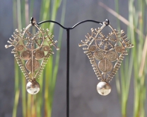 Metal Earrings from Flores B