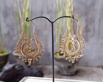 Metal Earrings from Flores A